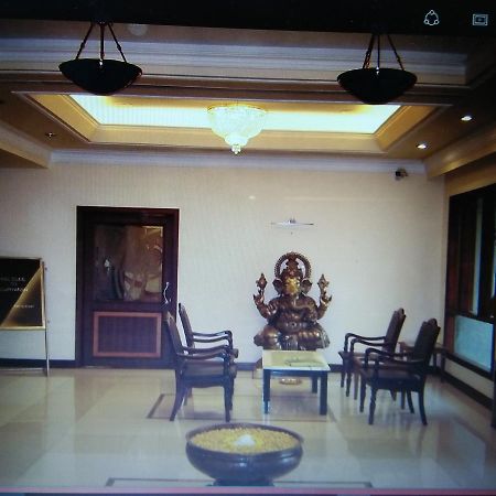 Hotel Veena Regency Chās Exteriér fotografie