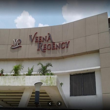 Hotel Veena Regency Chās Exteriér fotografie